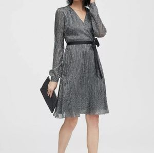 Womens Dress by Banana Republic sz 4petite